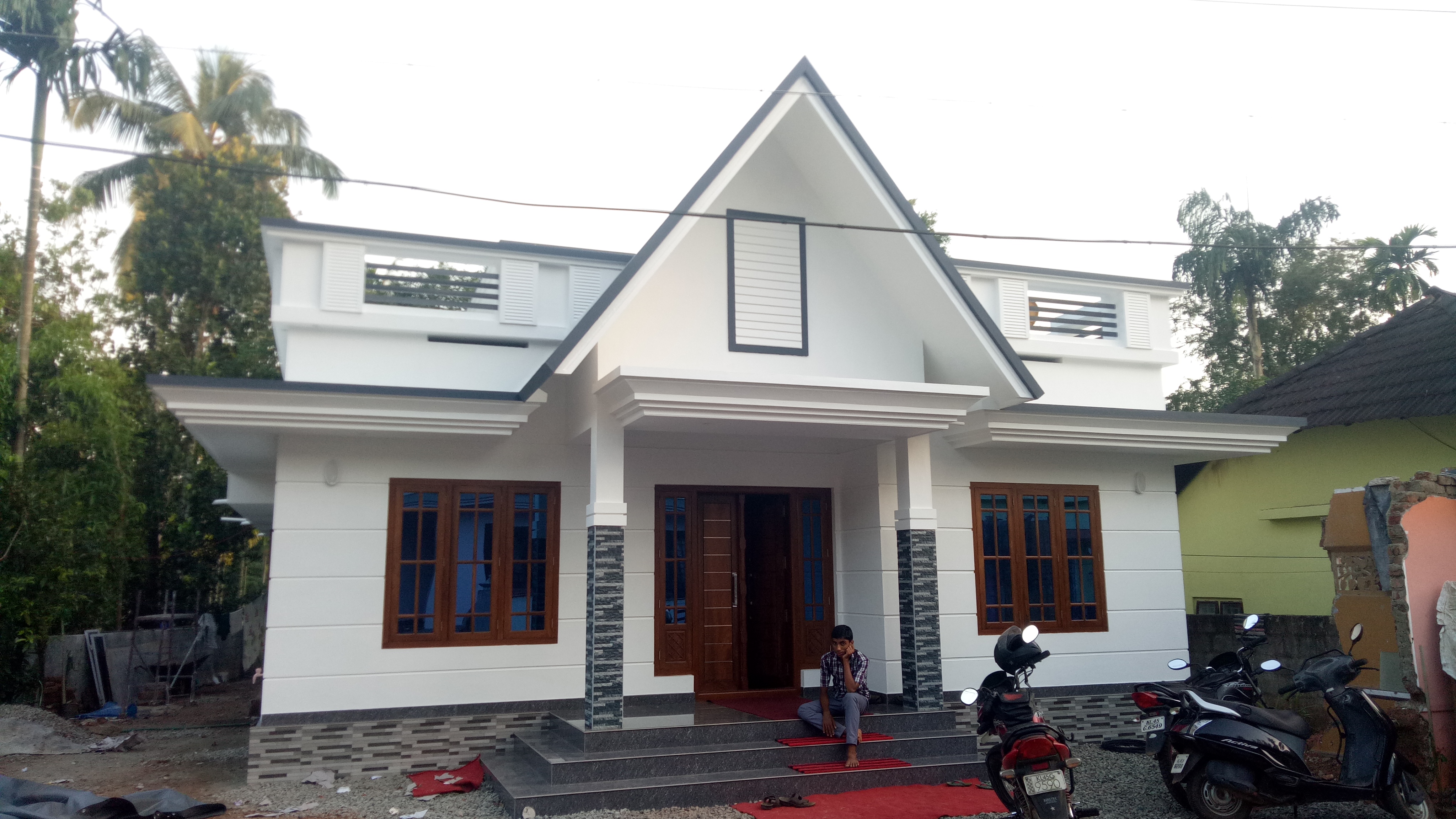 1350 Square Feet Single Floor Modern Style Home Design